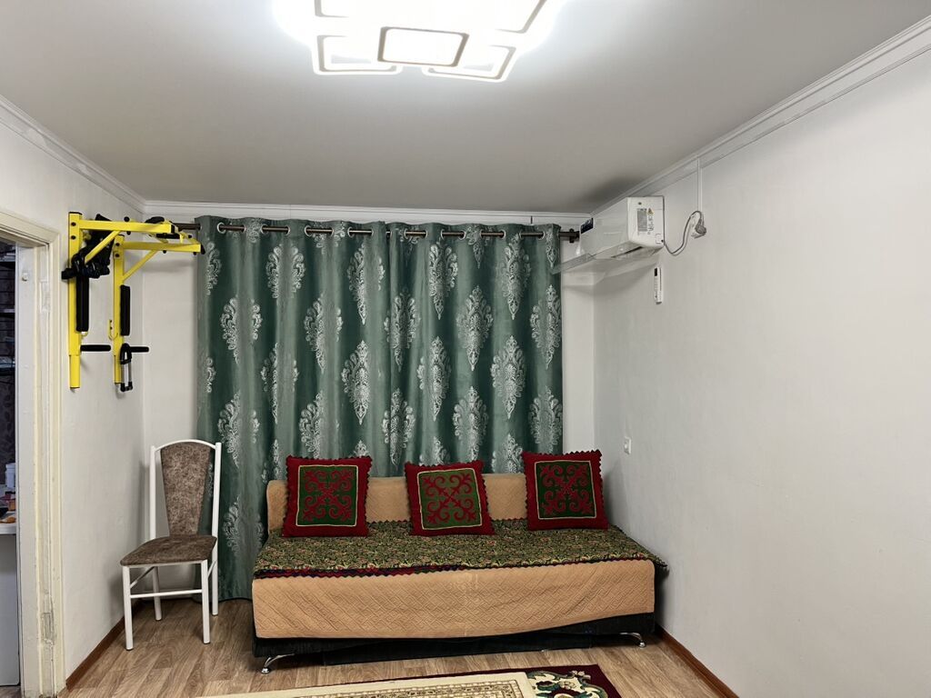 3 комнаты, 54 м², ул. Логвиненко / Боконбаева Хрущевка, 1 этаж, Старый ремонт: фото 6