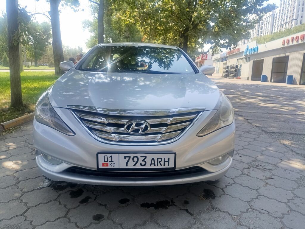 Hyundai Sonata: 2010 г., 2 л, Автомат, Газ, Седан: фото 4