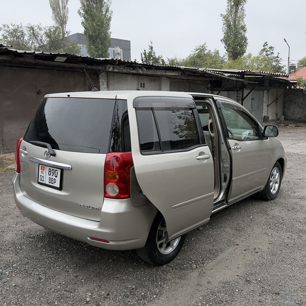 Toyota Raum: 2003 г., 1.5 л, Автомат, Бензин, Минивэн: фото 3