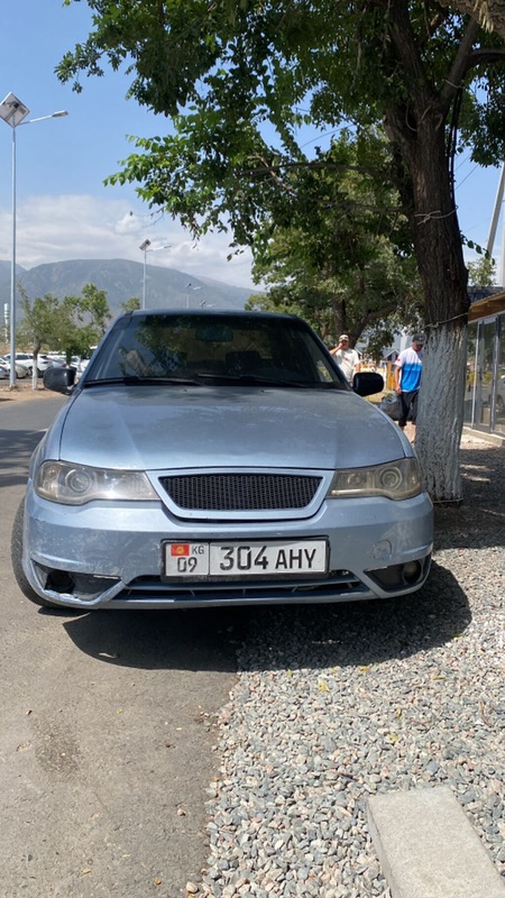 Daewoo Nexia: 2010 г., Механика, Седан: фото 2