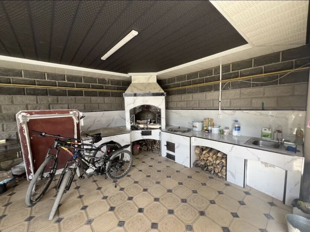 6 комнат и более, 270 м², 5 соток, Бишкек, Арча-Бешик ж/м Риэлтор: фото 5