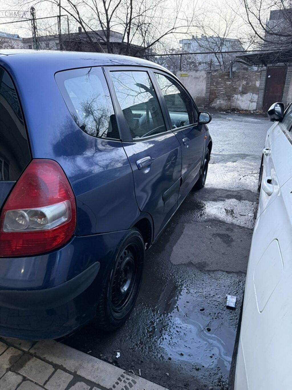 Honda Jazz: 2003 г., 1.4 л, Механика, Бензин, Хэтчбэк: фото 5