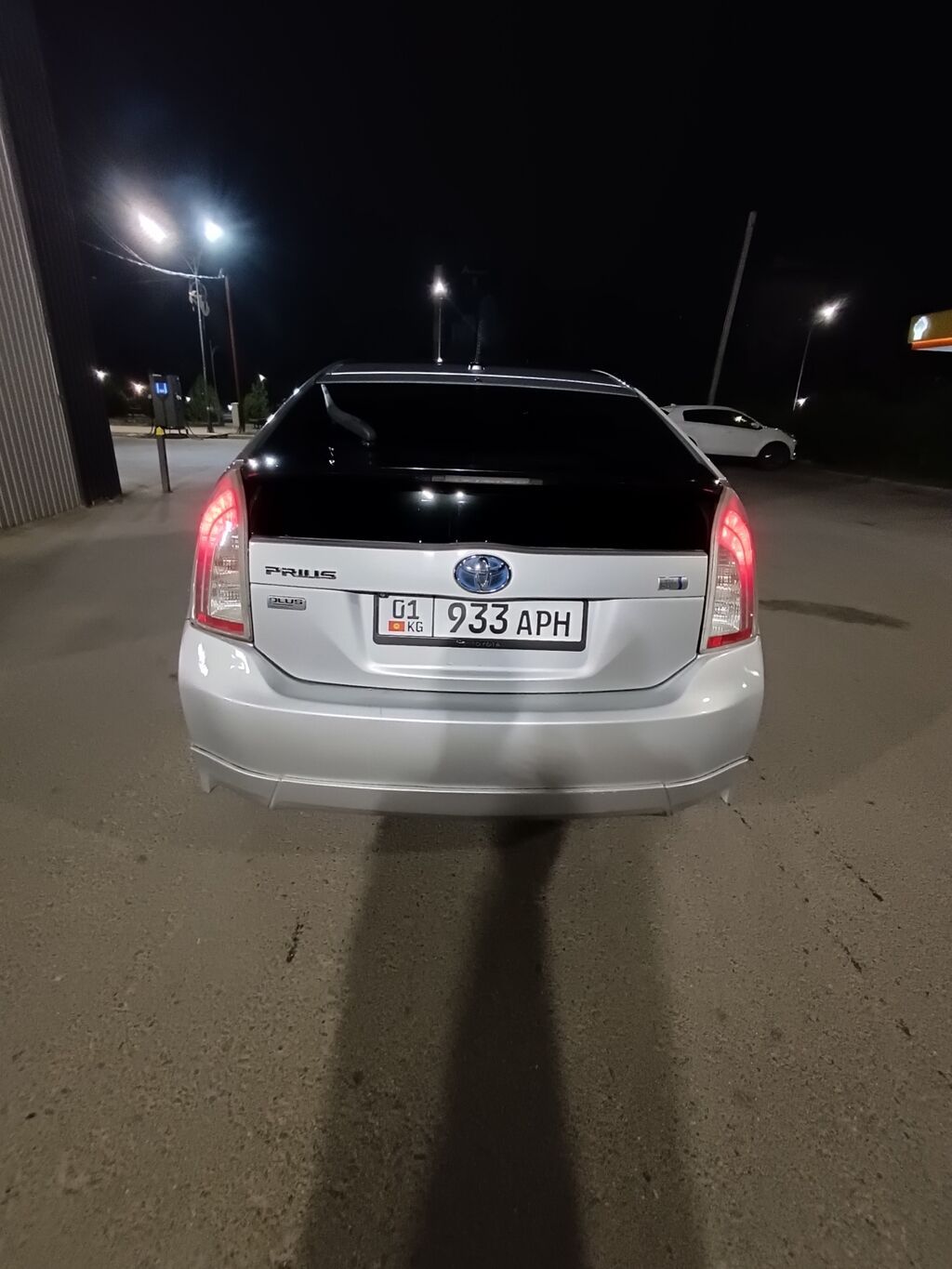 Toyota Prius: 2012 г., 1.8 л, Автомат, Гибрид, Хэтчбэк: фото 5