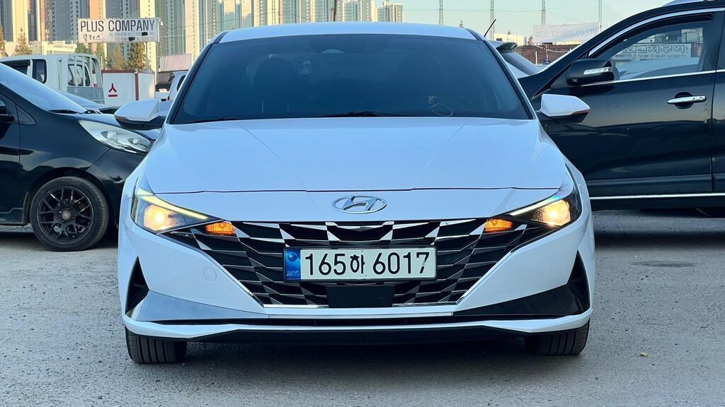 Hyundai Avante: 2021 г., 1.6 л, Автомат, Гибрид, Седан: фото 3