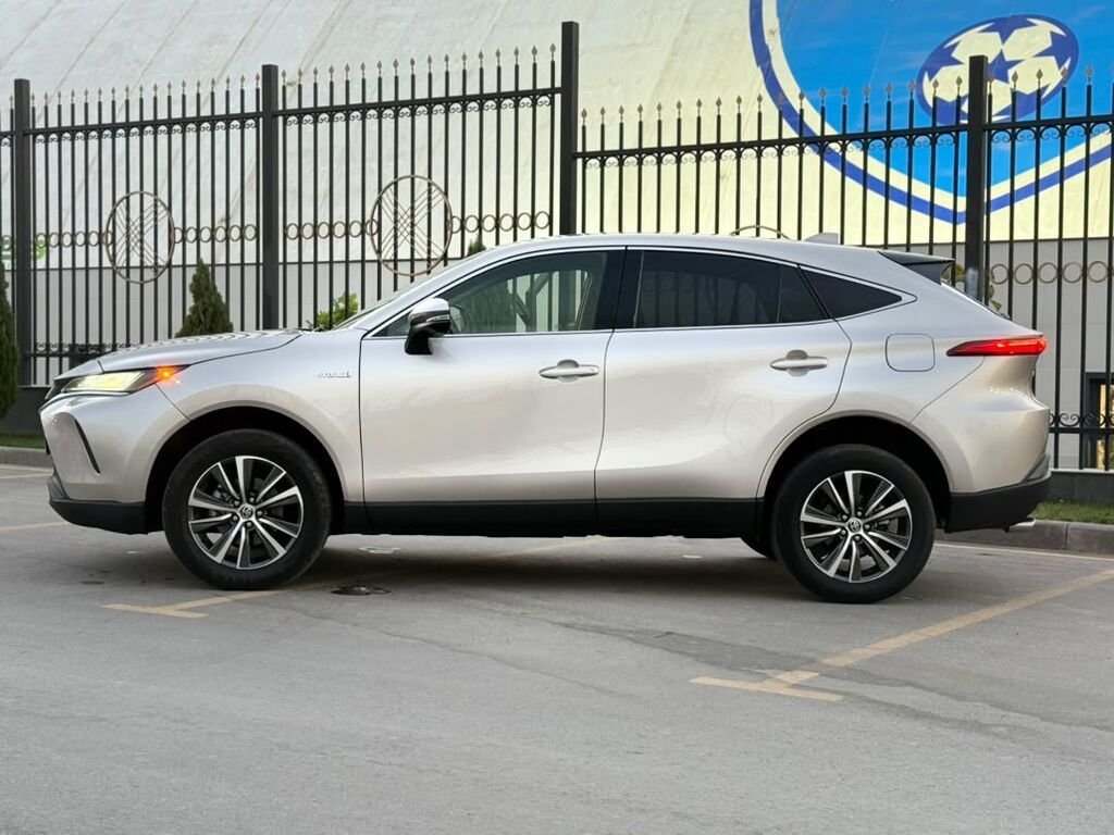 Toyota Venza: 2021 г., 2.5 л, Вариатор, Гибрид, Кроссовер: фото 4