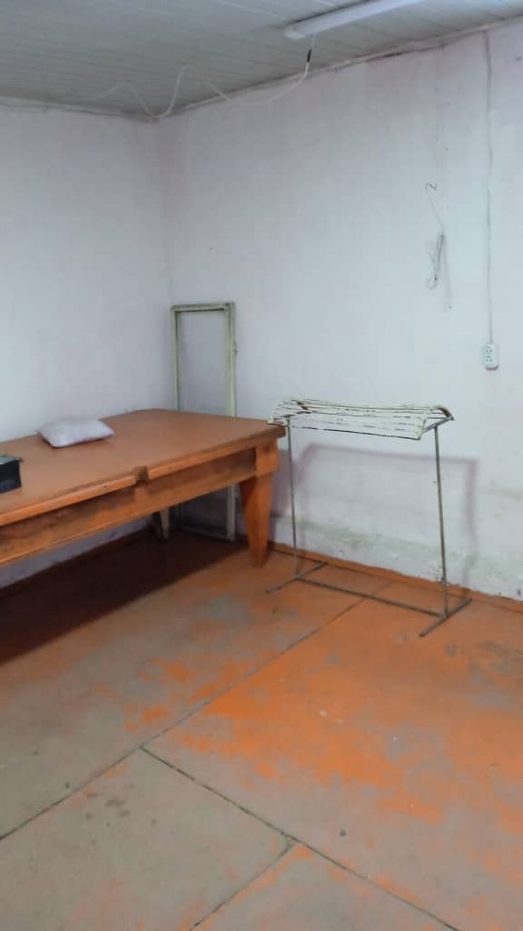 Помещение под склад или цех в Кызыл Аскере. 4 комнаты: фото 6