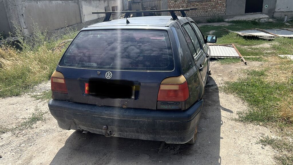 Volkswagen Golf: 1993 г., 1.6 л, Механика, Бензин, Хэтчбэк: фото 4
