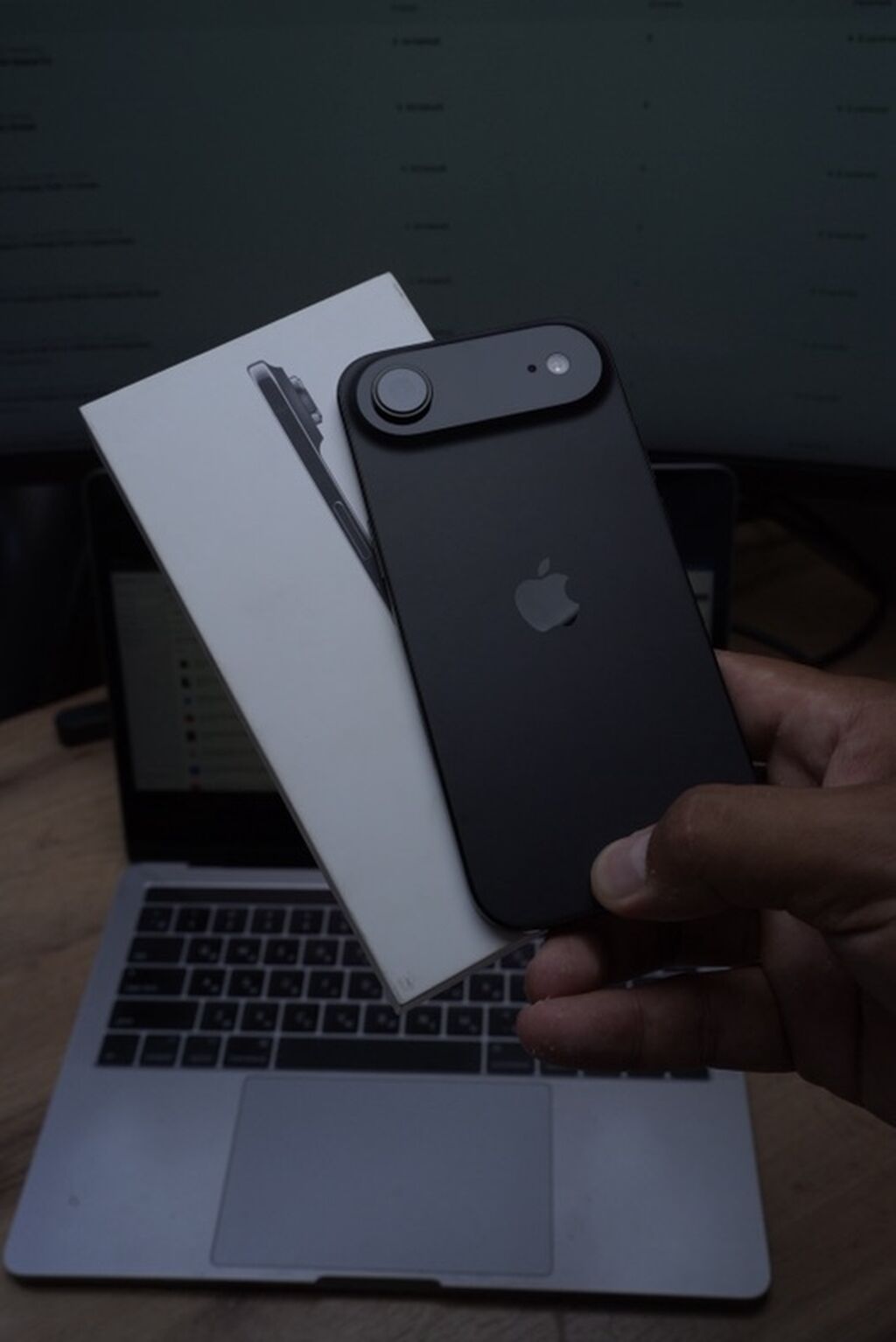 IPhone Air, Б/у, 256 ГБ, Черный, Кабель, Коробка, 100 %: фото 6