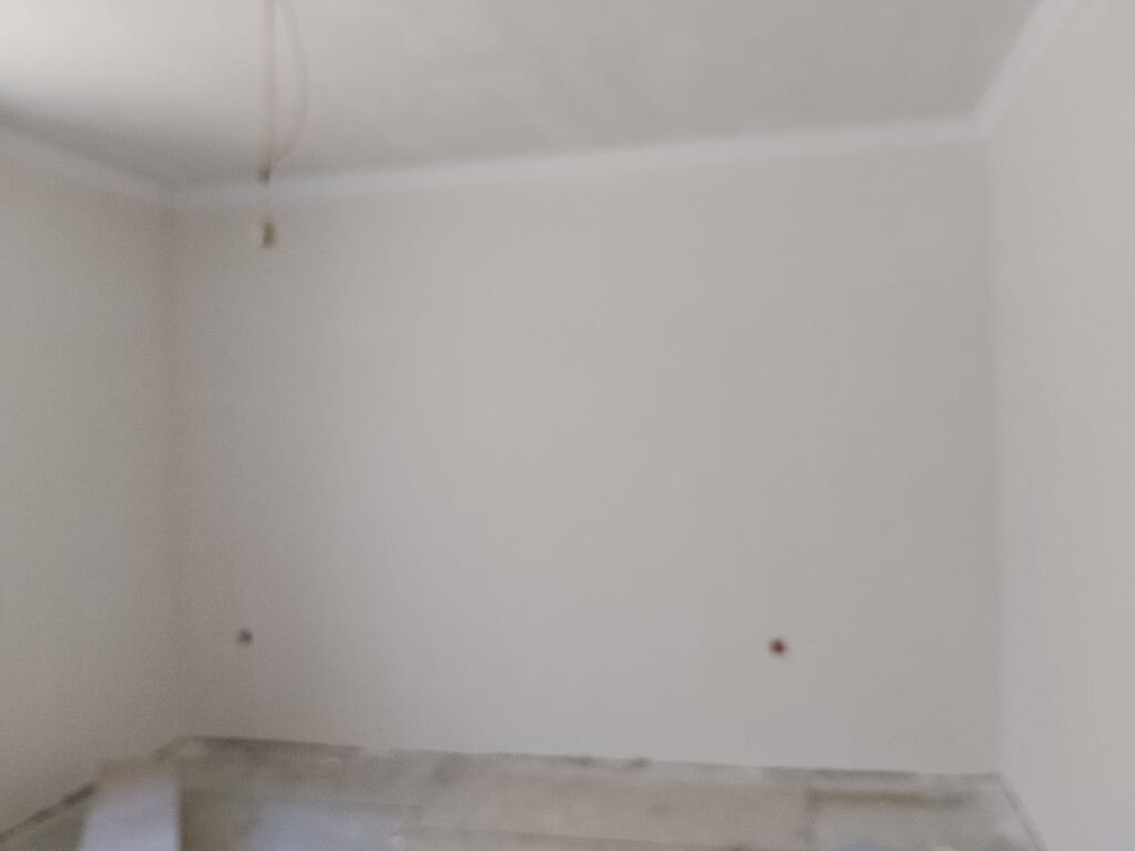 Salam aleykum. Saray qəsəbəsi. çıxarışlı 3 sotun içində 2 mərtəbəli