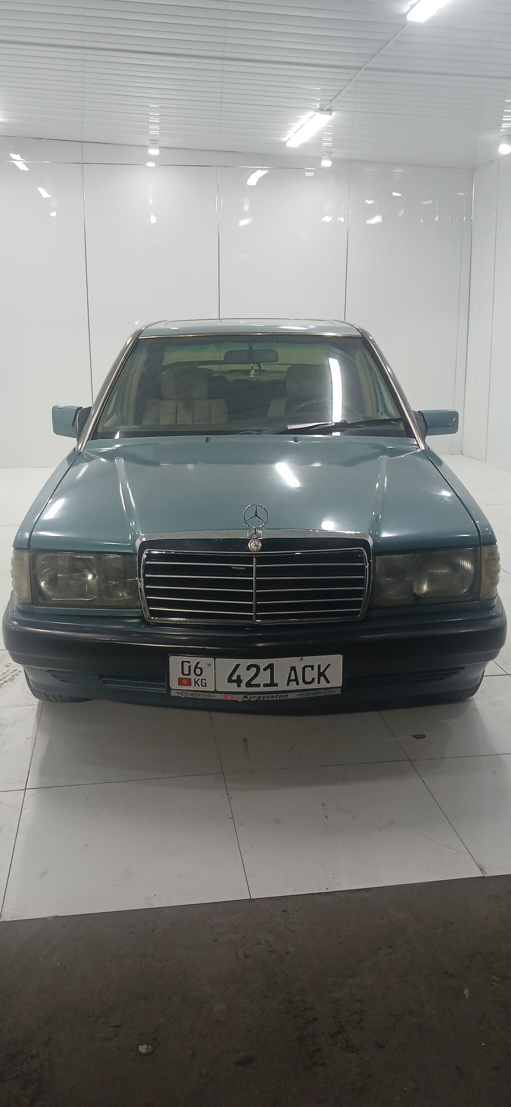 Mercedes-Benz 190: 1991 г., 2 л, Механика, Бензин, Седан: фото 1