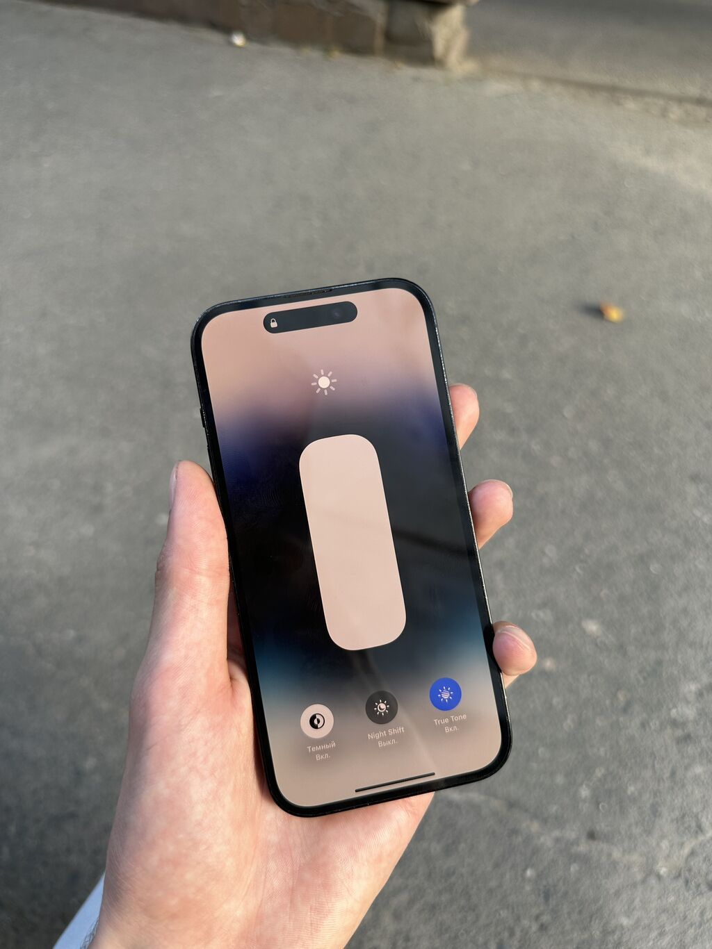 IPhone 14 Pro, Б/у, 128 ГБ, Графит, Защитное стекло, 75 % — фото 4