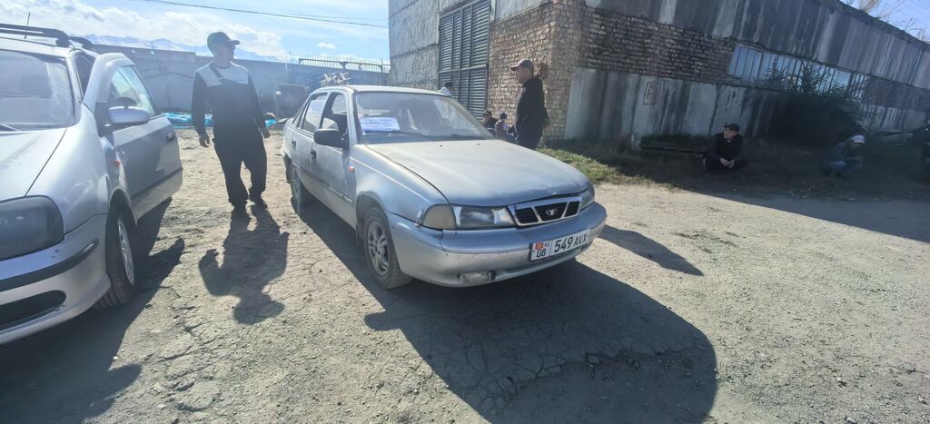 Daewoo Nexia: 2003 г., Механика, Бензин, Седан: фото 3