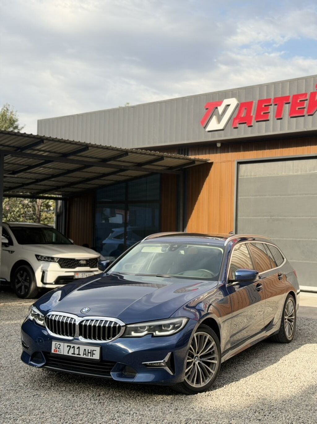 BMW 3 series: 2021 г., 2 л, Автомат, Бензин, Универсал: фото 2