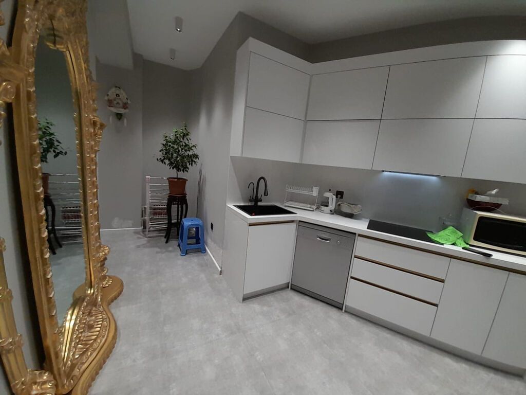 3 otaqlı, Yeni tikili, 92 kv. m