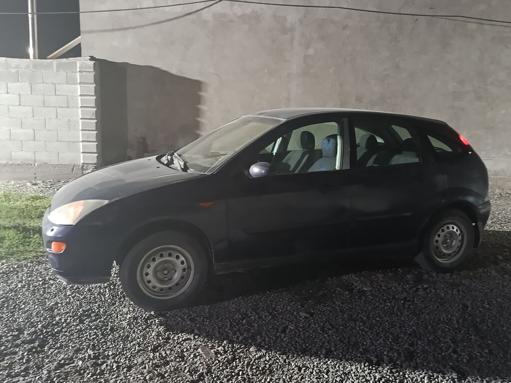 Ford Focus: 2001 г., Механика, Бензин, Хэтчбэк: фото 7