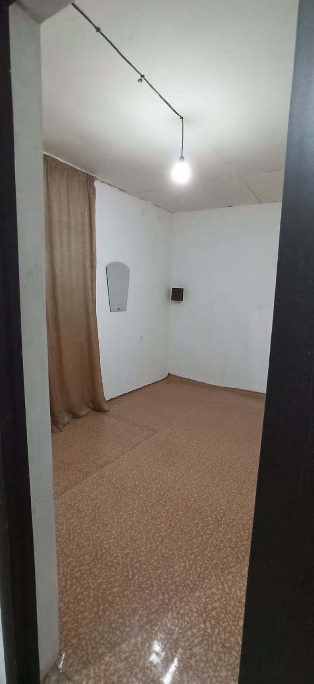 2,3 кызга же бир туугандарга квартира 2комн ( бирөө кире бериш), 18: фото 1