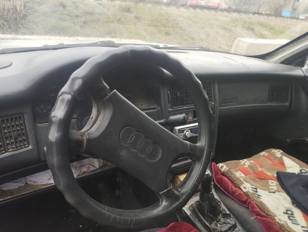 Audi 80: 1993 г., 0.2 л, Механика, Бензин, Седан: фото 5