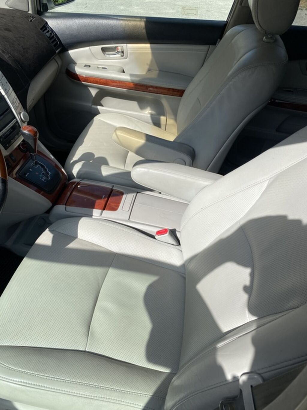 Lexus RX: 2004 г., 3 л, Автомат, Газ, Кроссовер: фото 2