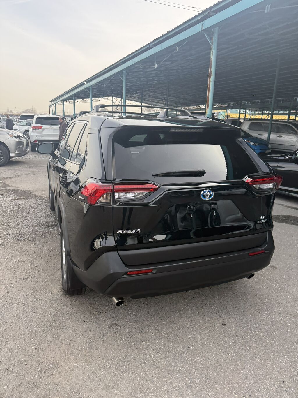 Toyota RAV4: 2021 г., 2.5 л, Автомат, Гибрид, Кроссовер: фото 4