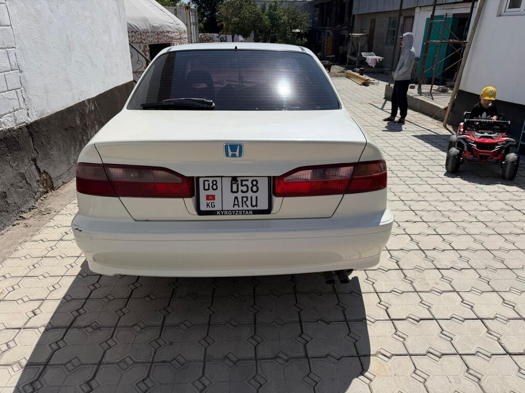 Honda Torneo: 2000 г., 2 л, Автомат, Бензин, Седан: фото 3