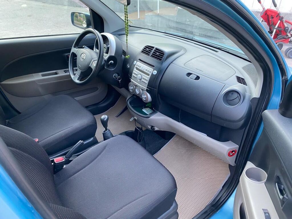 Daihatsu Sirion: 2006 г., 1 л, Механика, Бензин, Хэтчбэк: фото 8