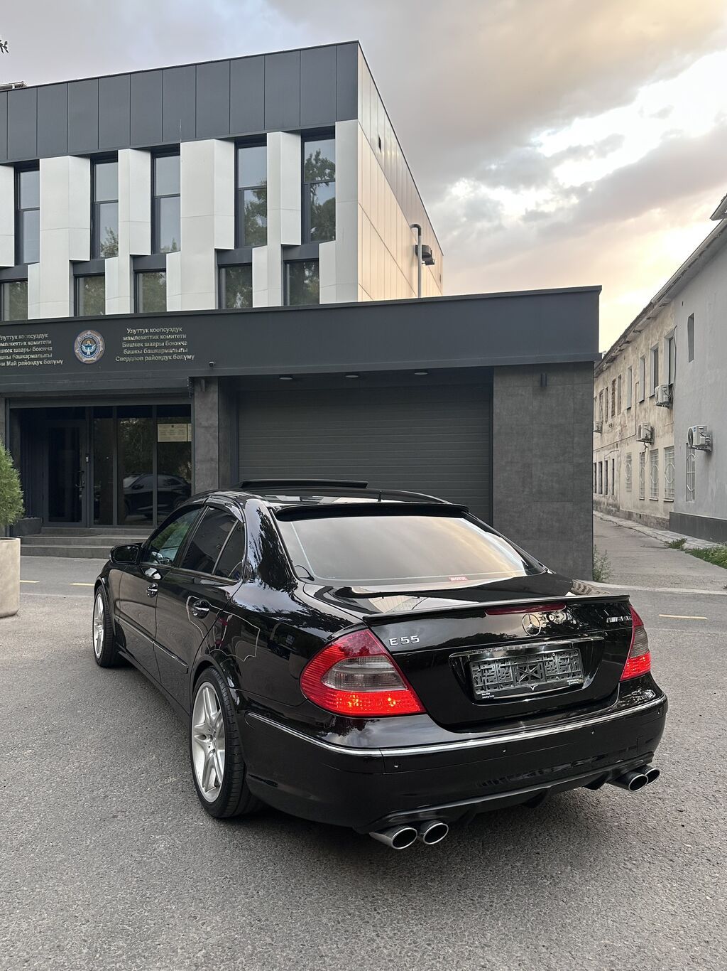 Mercedes-Benz E-Class: 2002 г., 5 л, Автомат, Бензин, Седан: фото 6