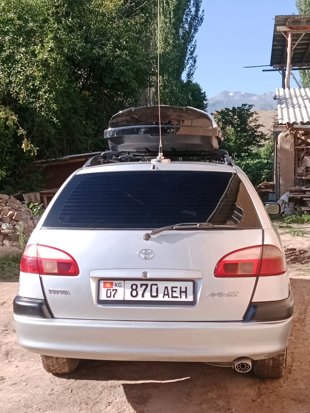 Toyota Avensis: 2002 г., 1.8 л, Механика, Бензин, Универсал: фото 3