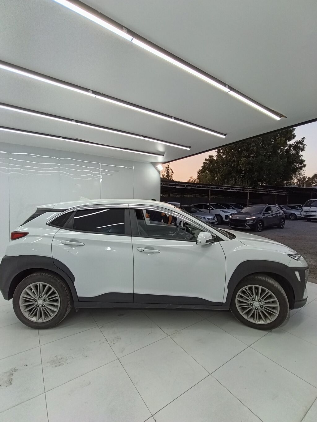 Hyundai Kona: 2019 г., 1.6 л, Автомат, Бензин, Кроссовер: фото 3