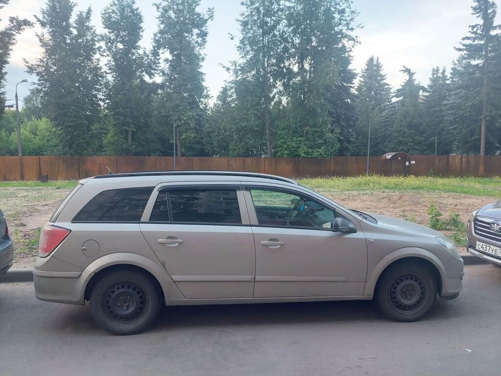 Opel Astra: 2004 г., Механика, Универсал: фото 8