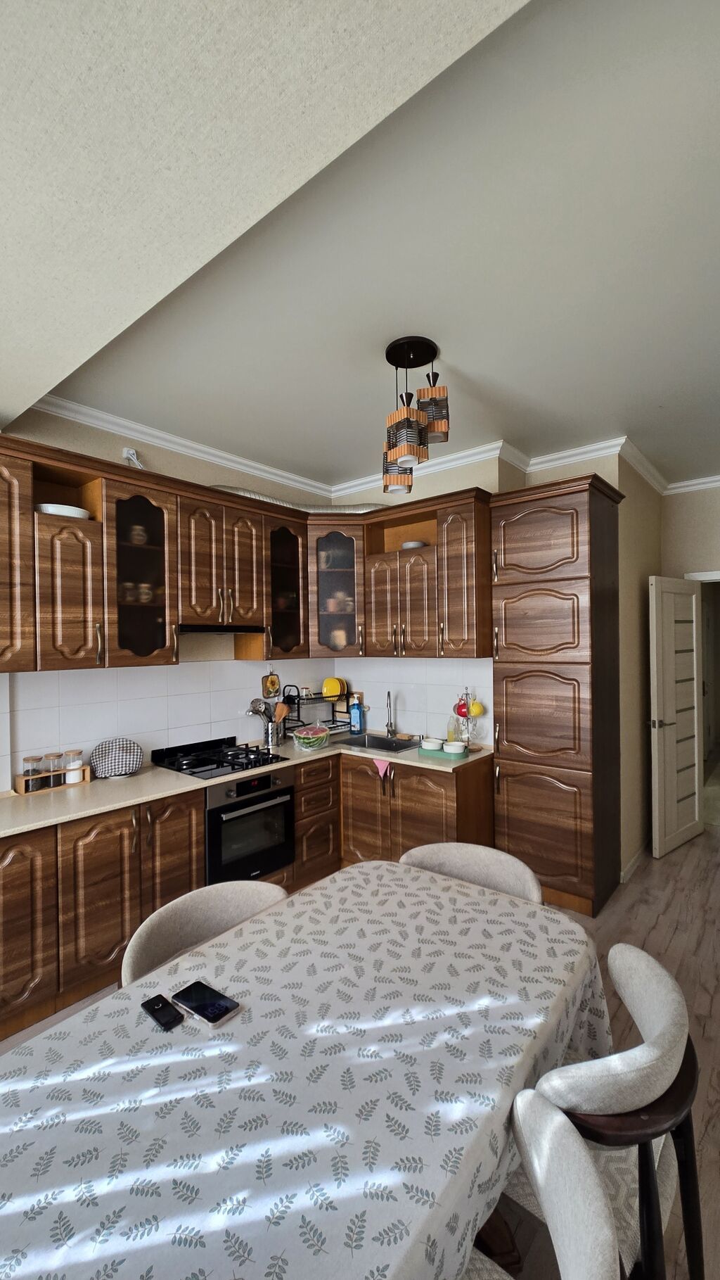 3 комнаты, 107 м², Асанбай мкр Элитка, 4 этаж, Евроремонт: фото 2