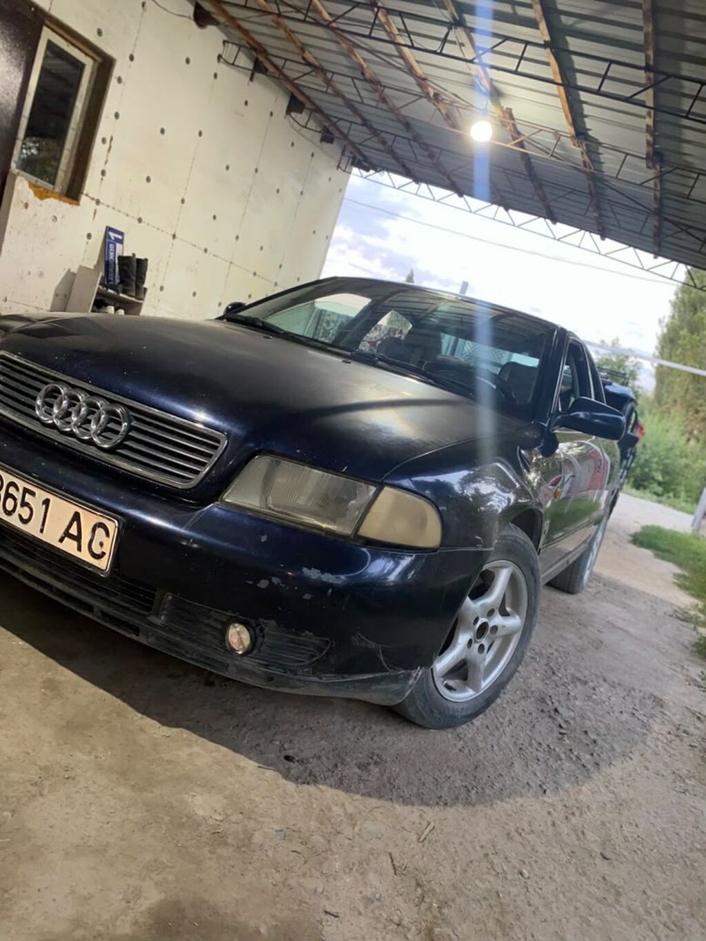 Audi A4: 1997 г., 1.8 л, Механика, Бензин, Седан: фото 2