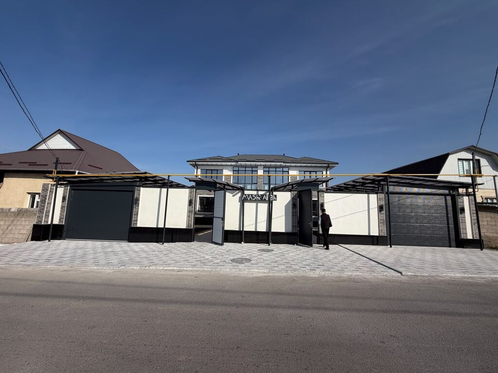 5 комнат, 150 м², 3 соток, Бишкек, Учкун мкр Собственник: фото 1