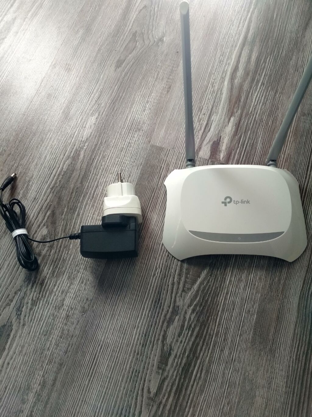 TPLINK 300Mbps Wireless N Router. Unvan 30 AZN Modemlər və şəbəkə