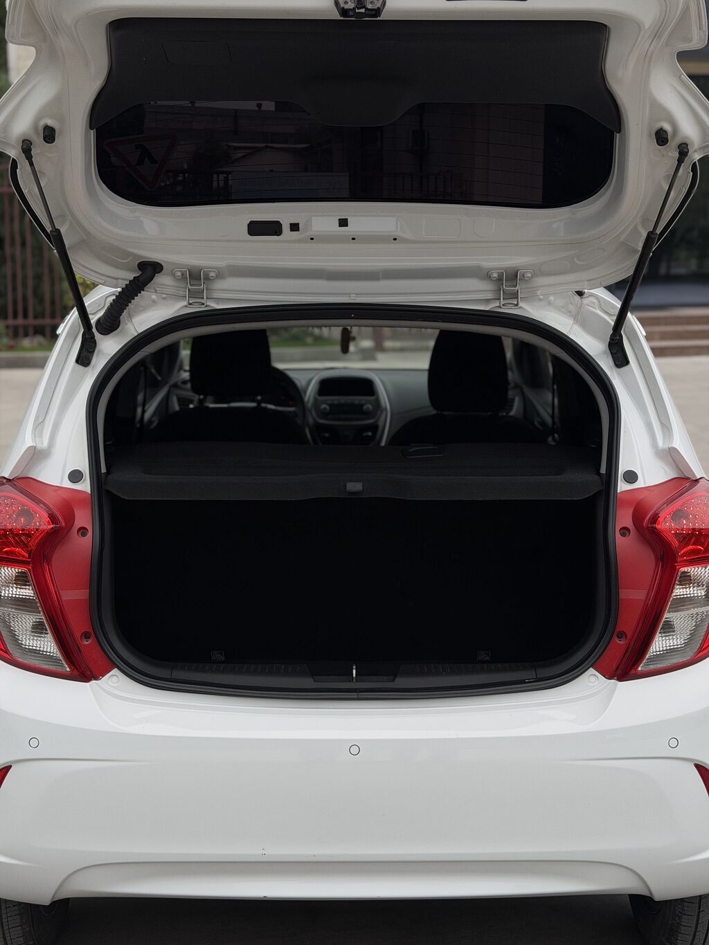 Chevrolet Spark: 2015 г., 1 л, Автомат, Бензин: фото 8