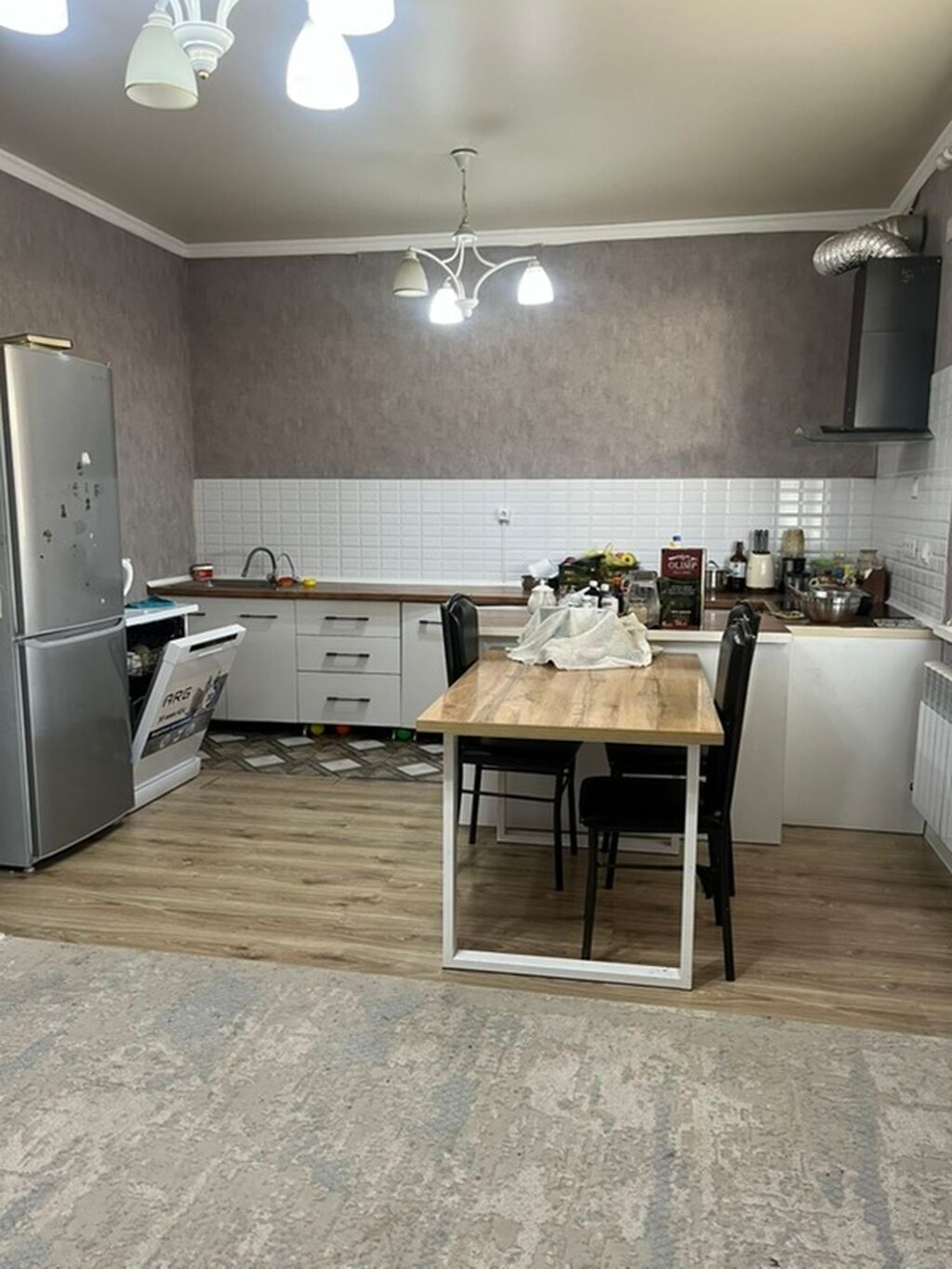 Продается дом с участком 10 соток ! Дом находится 200 метров от
