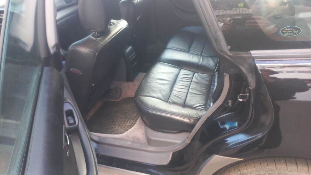 Subaru Outback: 1999 г., 2 л, Механика, Бензин, Универсал: фото 5