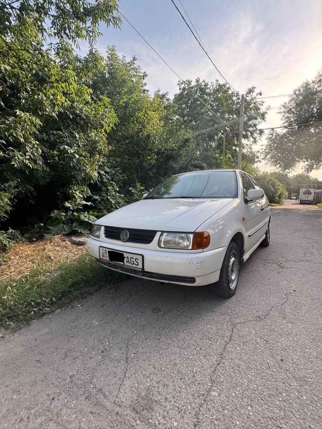 Volkswagen Polo: 1996 г., 1.4 л, Механика, Бензин, Хэтчбэк: фото 2