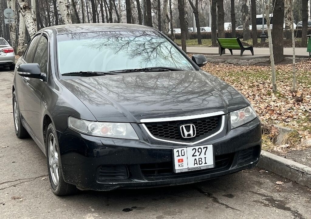 Honda Accord: 2006 г., 2 л, Механика, Бензин, Седан: фото 2