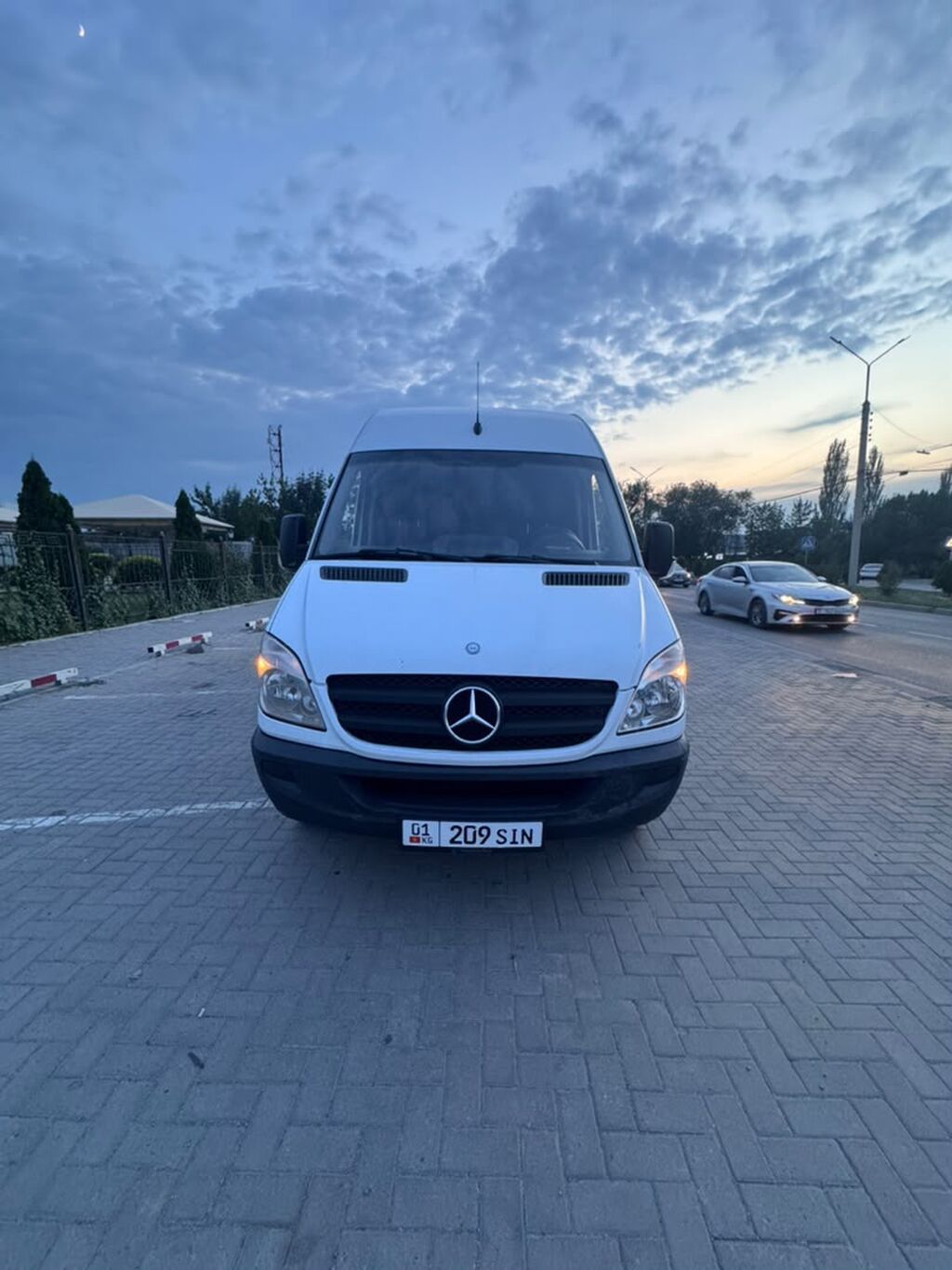 Легкий грузовик, Mercedes-Benz, Стандарт, 2 т, Б/у: фото 3