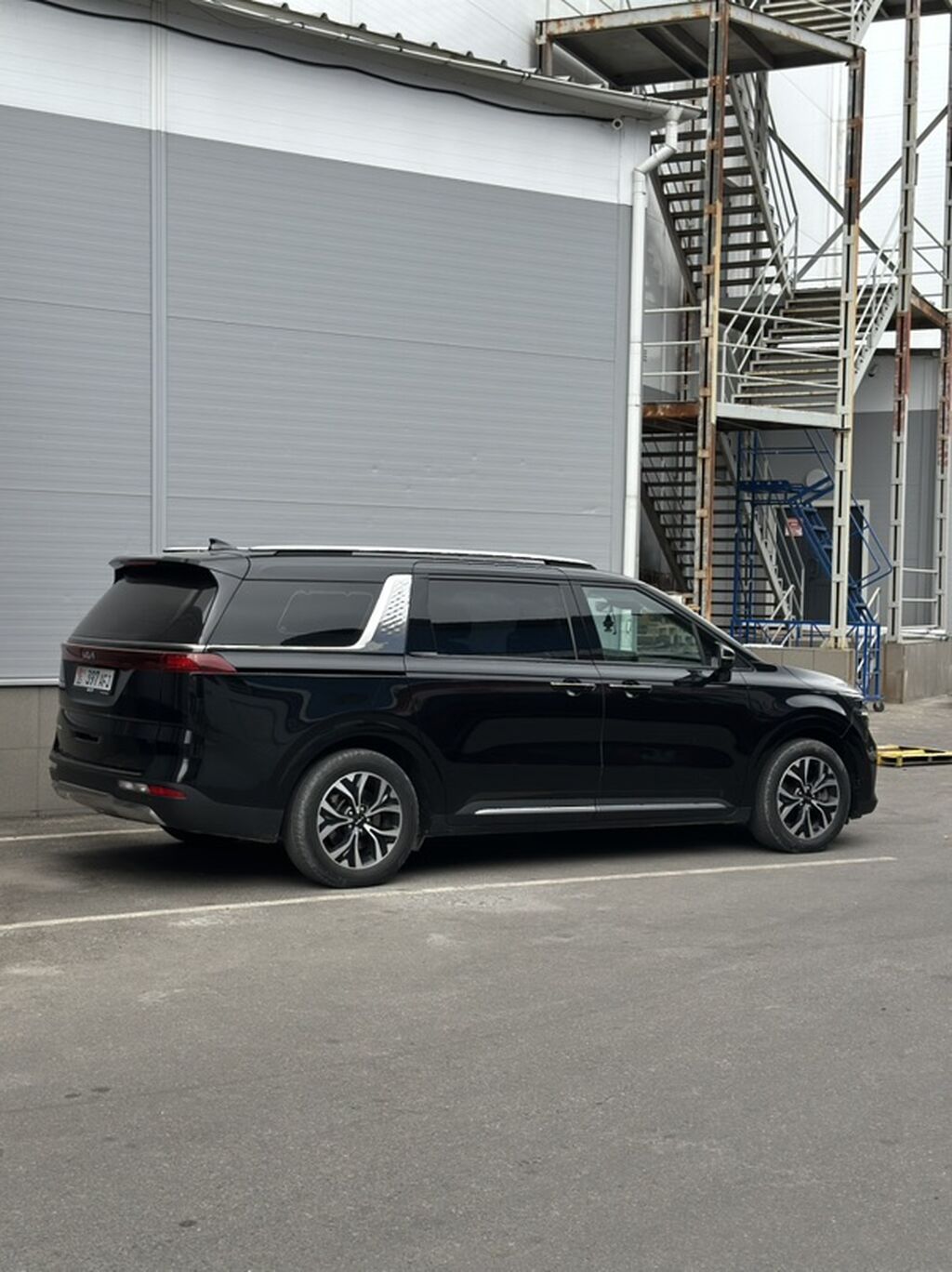 Kia Carnival: 2022 г., 2.2 л, Автомат, Дизель, Минивэн: фото 4