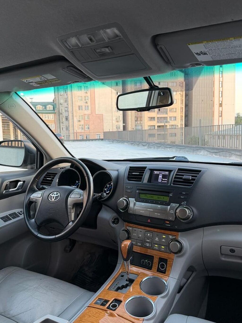 Toyota Highlander: 2010 г., Кроссовер: фото 6