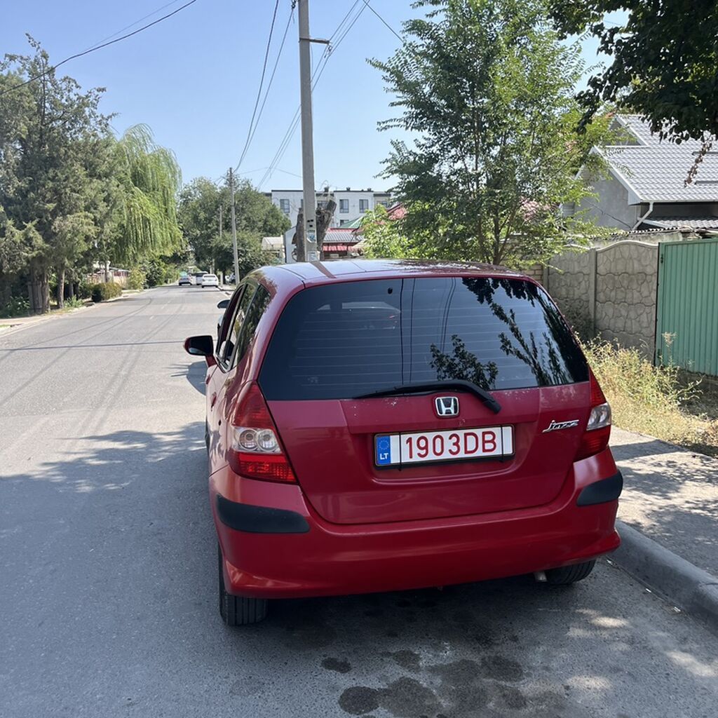 Honda Jazz: 2006 г., 1.4 л, Автомат, Бензин, Хэтчбэк: фото 3