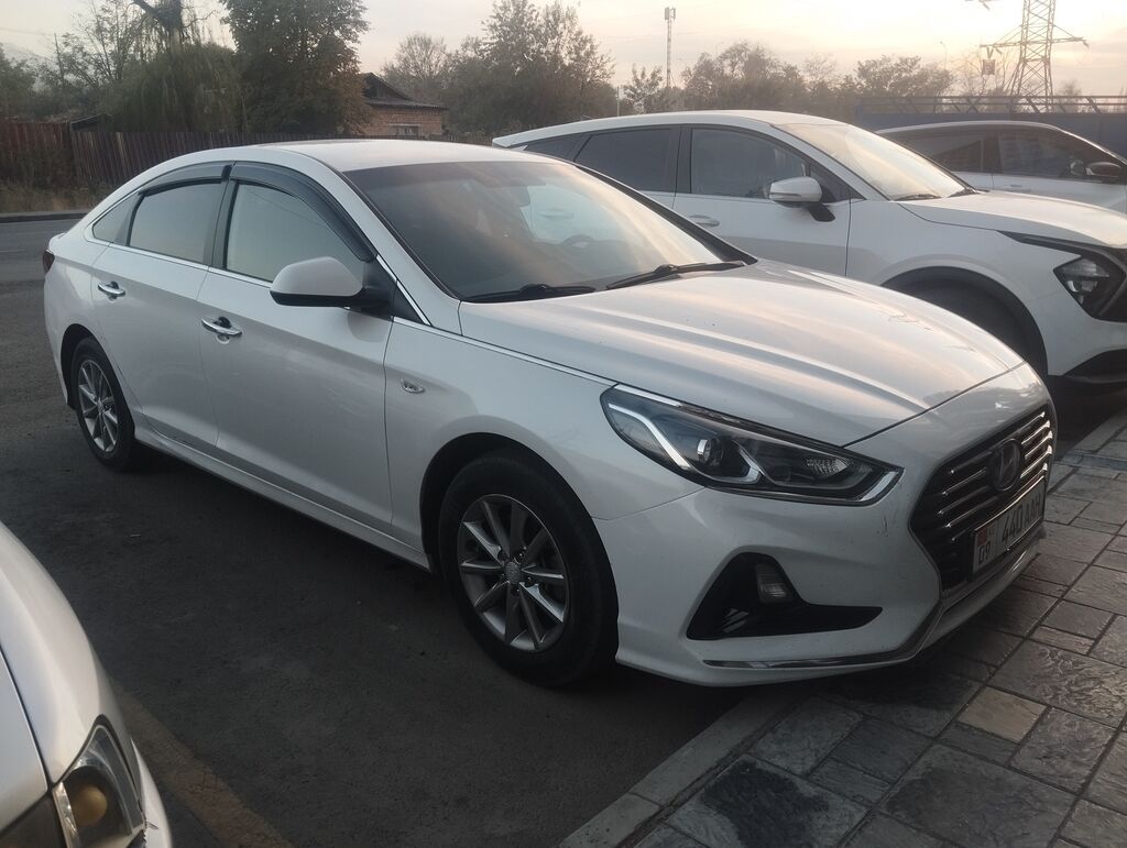 Hyundai Sonata: 2018 г., 2 л, Автомат, Бензин, Седан: фото 2
