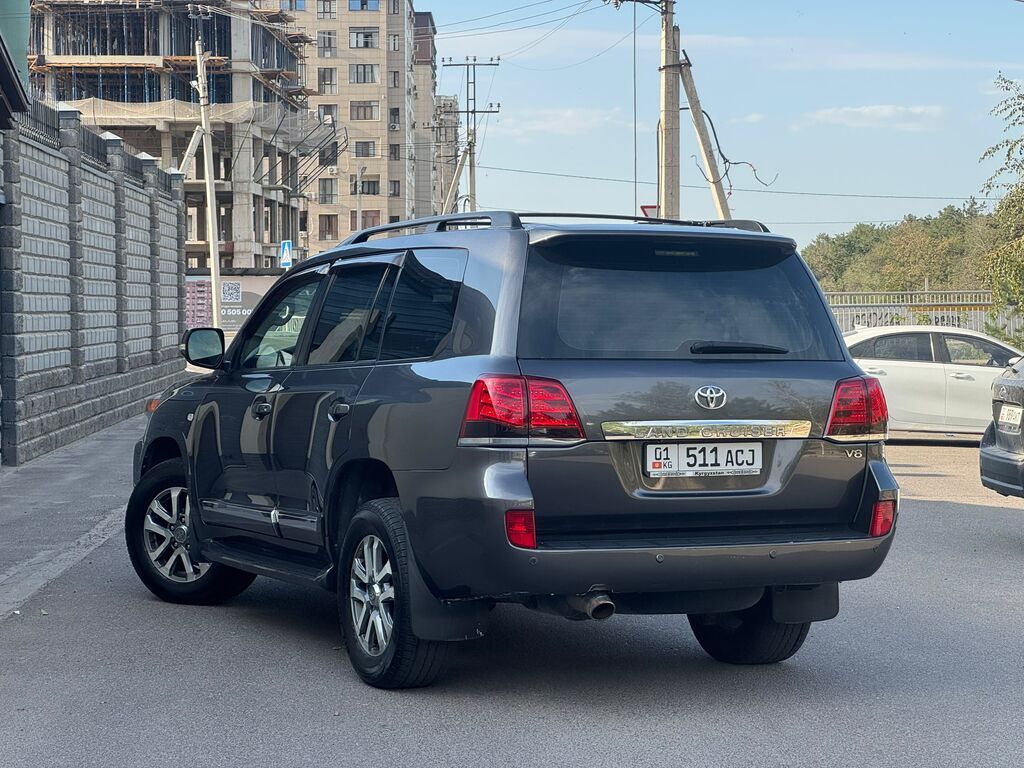 Toyota Land Cruiser: 2010 г., 4.7 л, Автомат, Газ, Внедорожник: фото 4