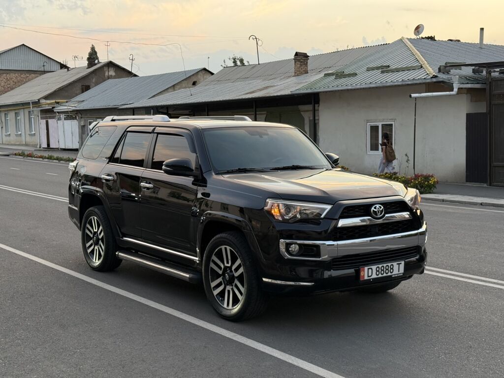 Toyota 4Runner: 2016 г., 4 л, Автомат, Бензин, Внедорожник: фото 8