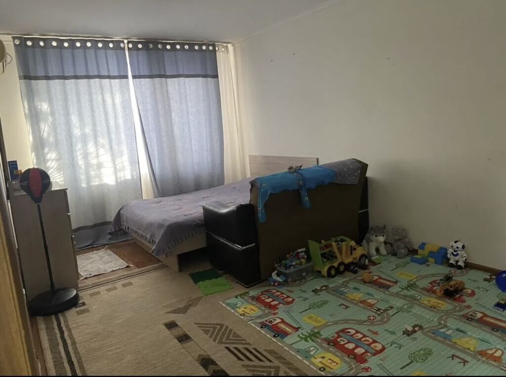 2 комнаты, 44 м², 4 мкр 104 серия, 1 этаж, Старый ремонт: фото 2