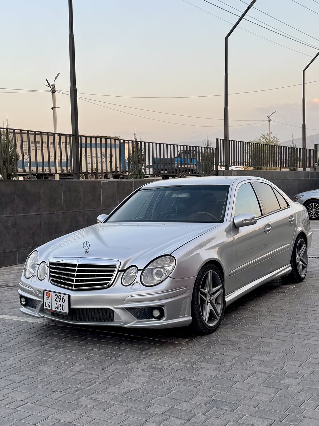 Mercedes-Benz E-Class: 2003 г., 3.2 л, Автомат, Бензин, Седан: фото 2