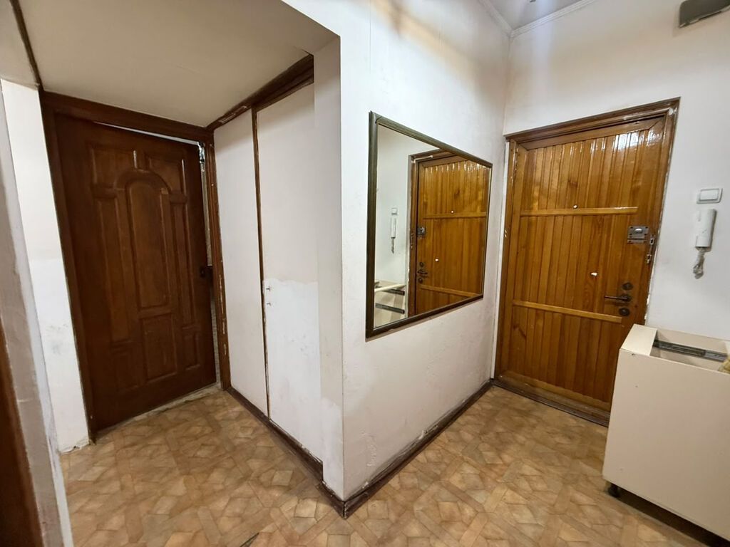 3 комнаты, 65 м², ул. Боконбаева / Гоголя 105 серия, 9 этаж, Старый ремонт: фото 2
