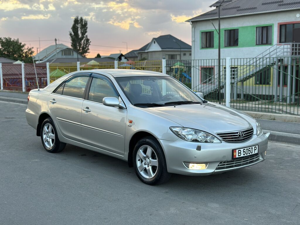 Toyota Camry: 2005 г., 2.4 л, Автомат, Бензин, Седан: фото 2