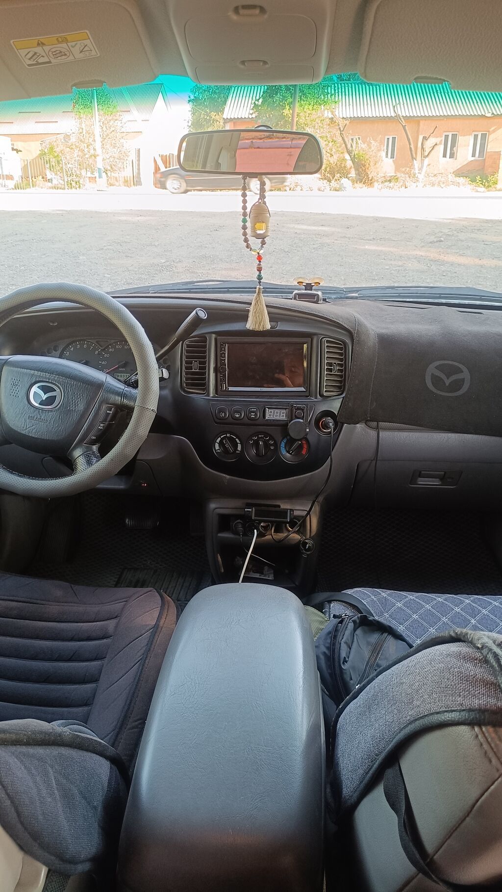 Mazda Tribute: 2002 г., 3 л, Автомат, Бензин, Внедорожник: фото 3
